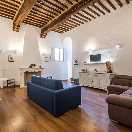 Incantevole Appartamento Banchi Di Sopra Siena Exteriör bild